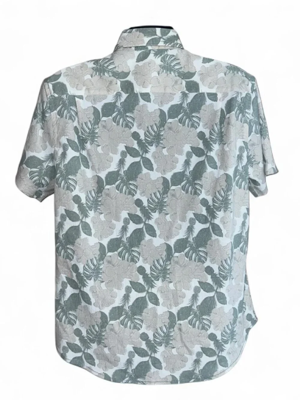 Berkley Jensen Tropical Men's Monstera & Hibiscus Floral Allover Print Large